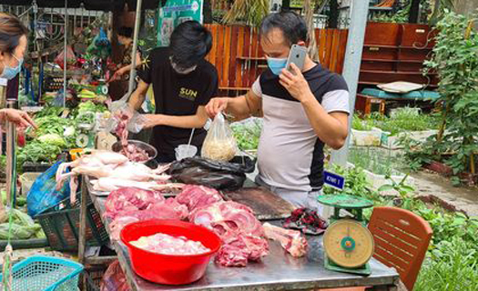 Giá hàng hóa tăng cao:  Hai Bộ Tài chính và Công thương đã để lỡ thời cơ?