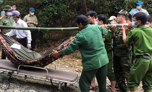 Thủ tướng chia buồn sâu sắc với gia đình các nạn nhân vụ sạt lở đất ở Thừa Thiên-Huế