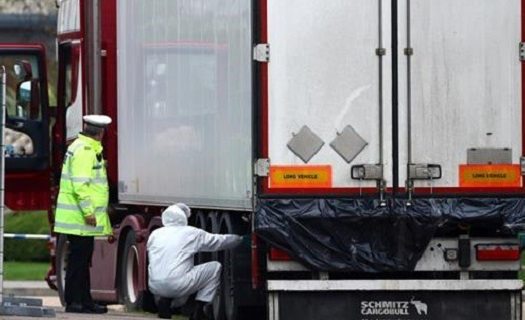 Thủ tướng yêu cầu xác minh vụ 39 thi thể trong container ở Anh