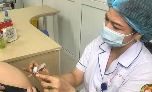 TP.HCM xin Thủ tướng cho doanh nghiệp chủ động đàm phán tìm nguồn mua vaccine