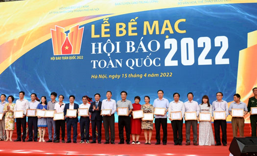 Toàn cảnh lễ bế mạc Hội báo toàn quốc 2022