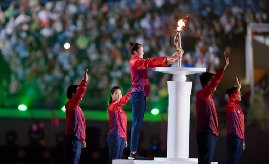 Thiêng liêng, tự hào lễ thượng cờ và rước đuốc tại khai mạc SEA Games 31