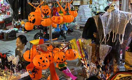 Đồ hóa trang Halloween càng ma quái càng hút khách