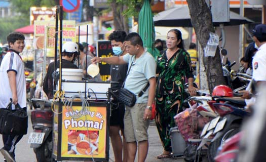 TP.HCM thu phí vỉa hè, lòng đường: Làm sao để tránh việc trục lợi chính sách