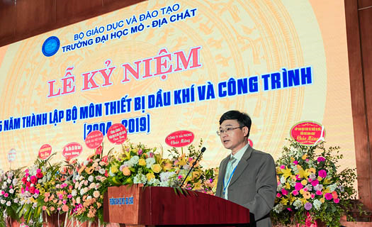 Kỷ niệm 15 năm bộ môn Thiết bị dầu khí và Công trình