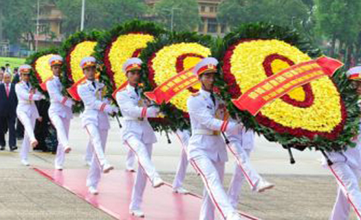 Lãnh đạo Đảng, Nhà nước, đại biểu Quốc hội vào Lăng viếng Bác