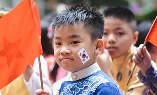 Thí điểm học tiếng Hàn, Đức: Chuyên gia ủng hộ, phụ huynh đứng ngồi không yên