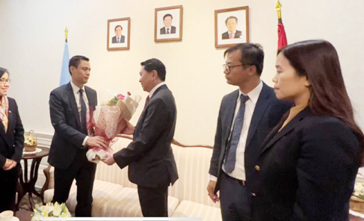 Phái đoàn Việt Nam tại Liên Hợp Quốc chúc mừng Quốc khánh Lào