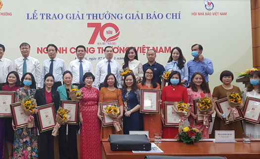 Trao Giải báo chí 70 năm ngành Công Thương