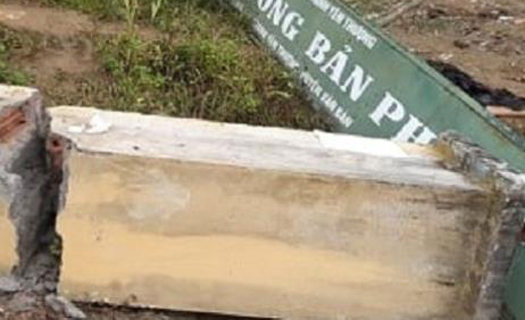Sập cổng trường đè chết 3 học sinh: Lộ kinh phí xây dựng trụ cổng không cốt thép