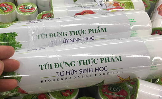 Dùng túi nilon tự hủy sinh học đúng cách